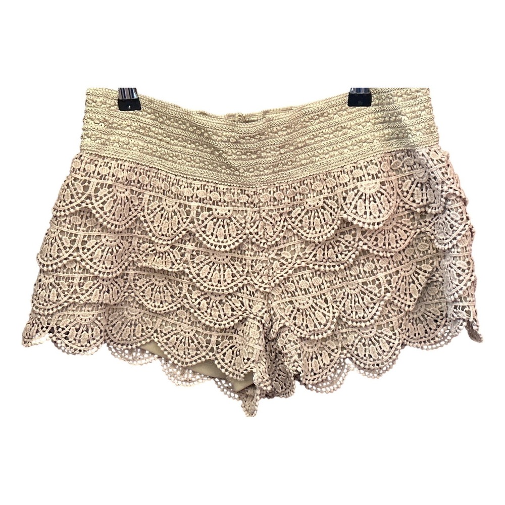 Y2K Rewind Crochet Lace Shorts Boho Festival Cottagecore Tiered Scallop Beige L